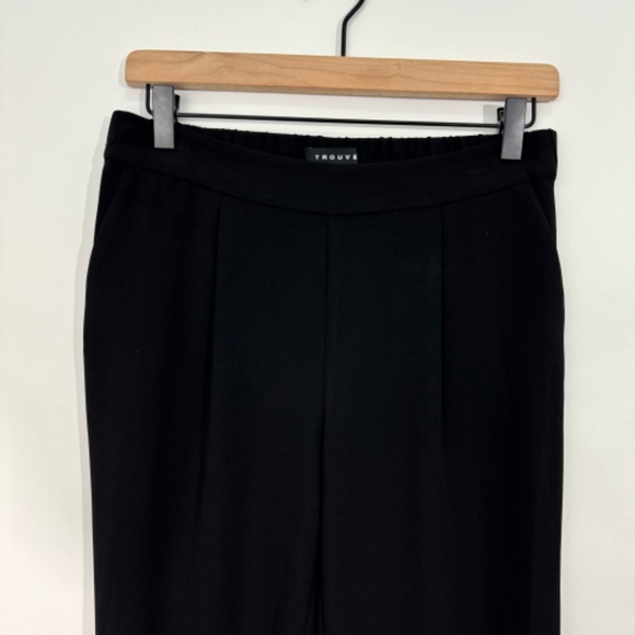 Trouve Nordstrom Women’s Size 4 Small Solid Black Crepe Cropped Jogger Pants - Picture 2 of 8